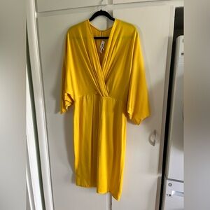 DVF Front Twist Dress in Goldenrod 
Size 12 
NWT